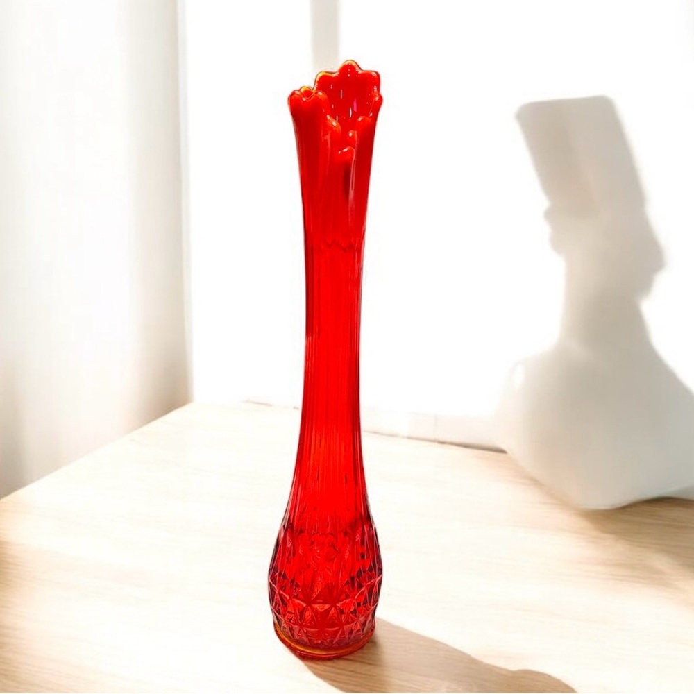 Tall Vintage LE Smith Amberina nesting triangle swung vase